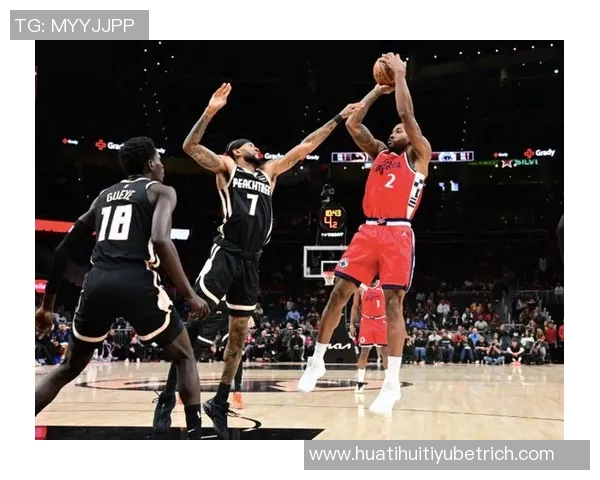 哈登与莱昂纳德下半场表现低迷合计仅得10分不敌角色球员科比布朗